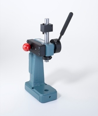 ILP-500-FS, 6 stroke, 1.75 throat depth, 1/2 ton manual arbor press, Made in USA